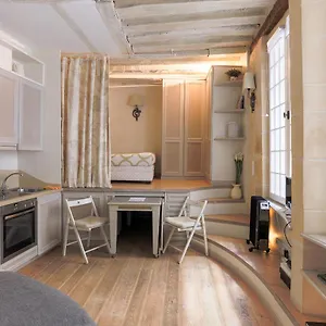 louvre-charmant-studio-apartment.fr-paris.fr/